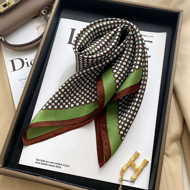 Women'S Accessories Rings - Damska apaszka z jedwabiu satynowego w
