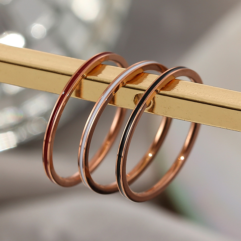 Pierścionek damski z tytanowej – Wrap Ring Gold recenzja i cena