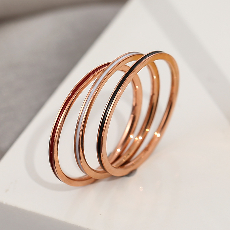 Pierścionek damski z tytanowej – Wrap Ring Gold recenzja i cena